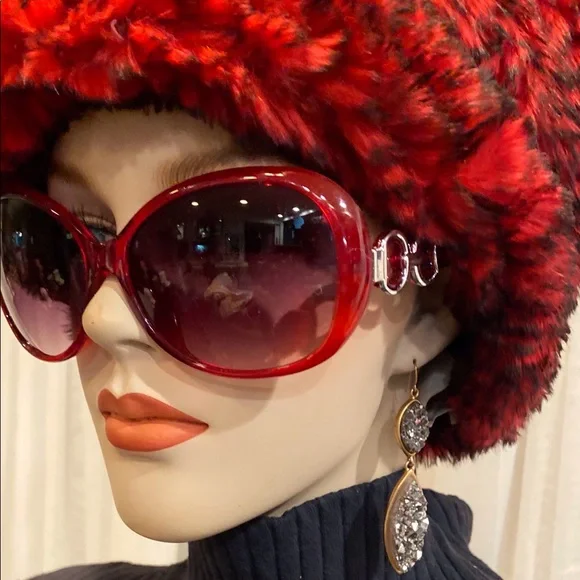 Red and Black Rex Chinchilla Bucket Hat - Picture 3 of 3